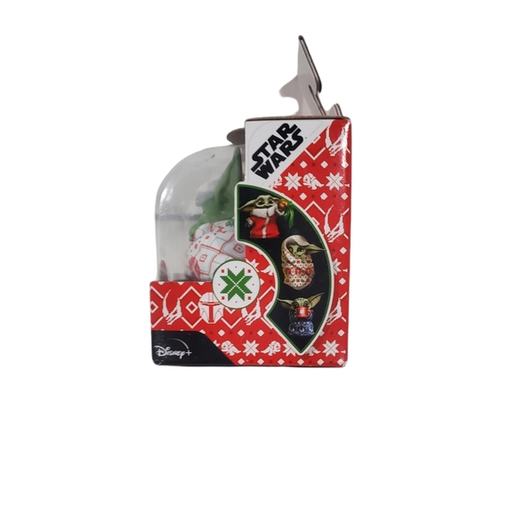 Star Wars Mandalorian The Child Bounty Collection Holiday Figure w/ Blanket - Picture 3 of 3